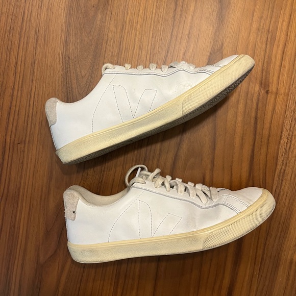 Veja Esplar Leather Sneakers - Picture 7 of 11